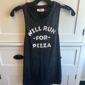 Will RUN FOR PIZZA raceeback TANK!